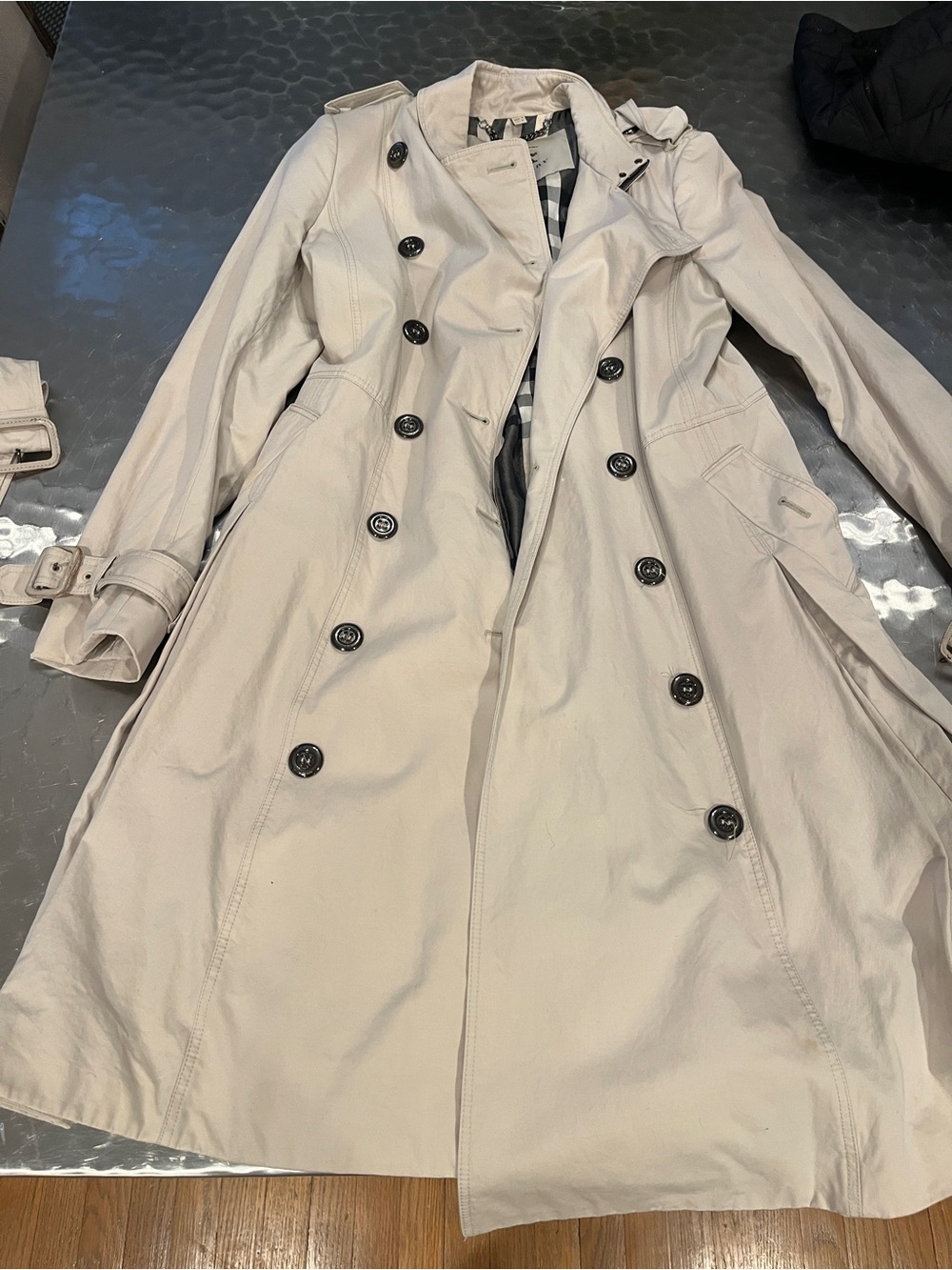 Burberry Women’s Beige/Gray Double-Breasted Belted Trench Coat